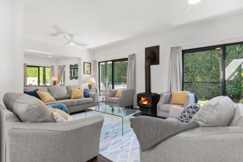 Berry House | Jasmine House - Pet Friendly with Swimming Pool
