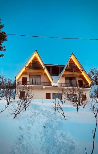 Rohru House | June11