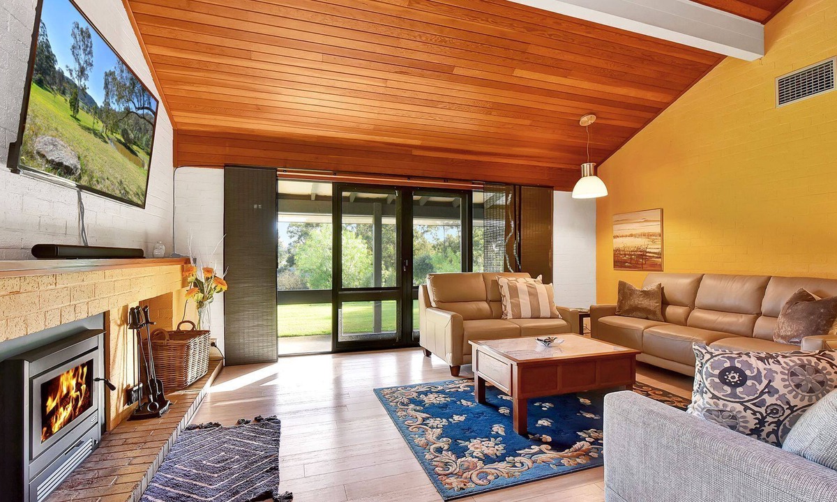 Lovedale House | Just Listed Lovedale Country Views