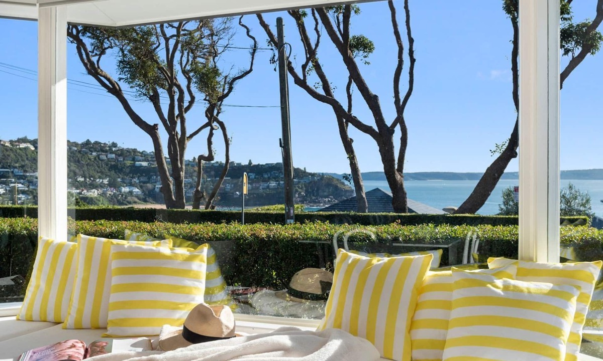 Whale Beach House | LA BALENA by Palm Beach Holiday Rentals