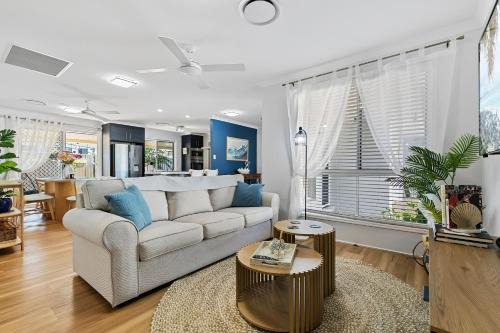 Bongaree House | La Costa!