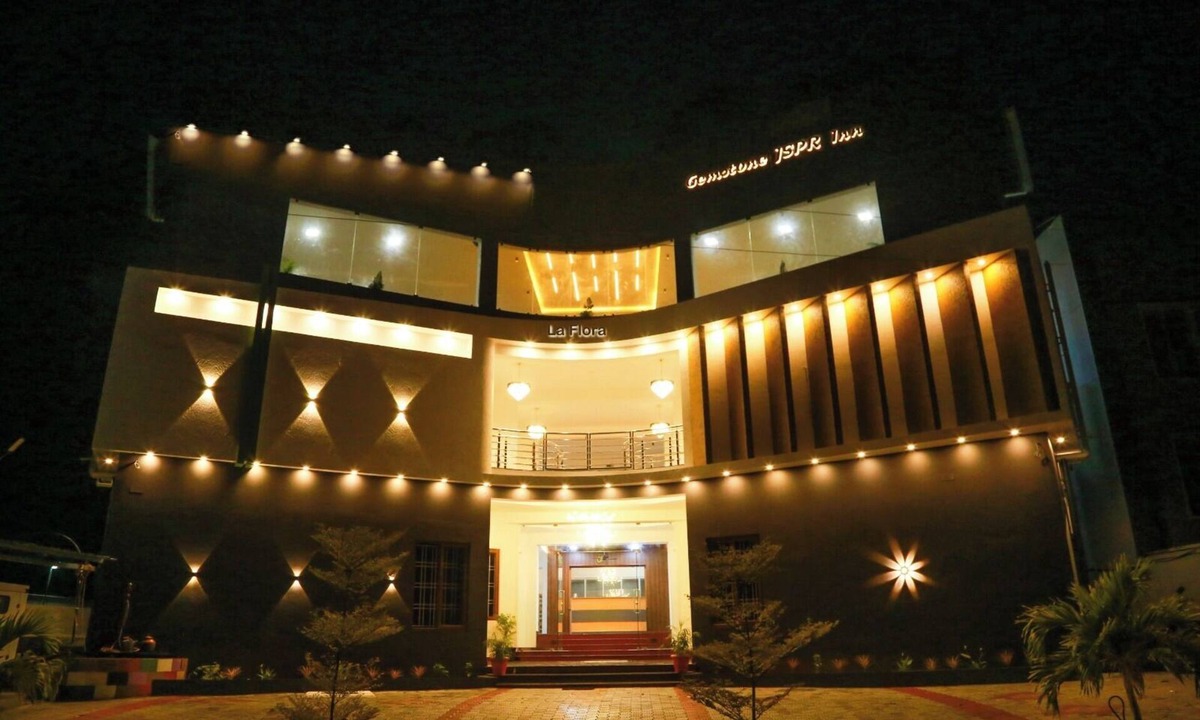 Yercaud Hotel | LA FLORA GEMSTONE RESORTS
