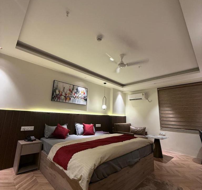 Jaypee Greens House | LaCasa Heights