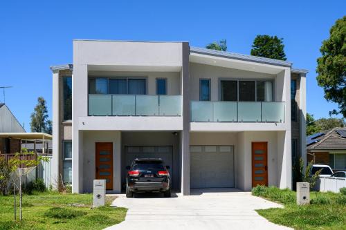 Riverwood House | Large Family Friendly House Central Riverwood Stay