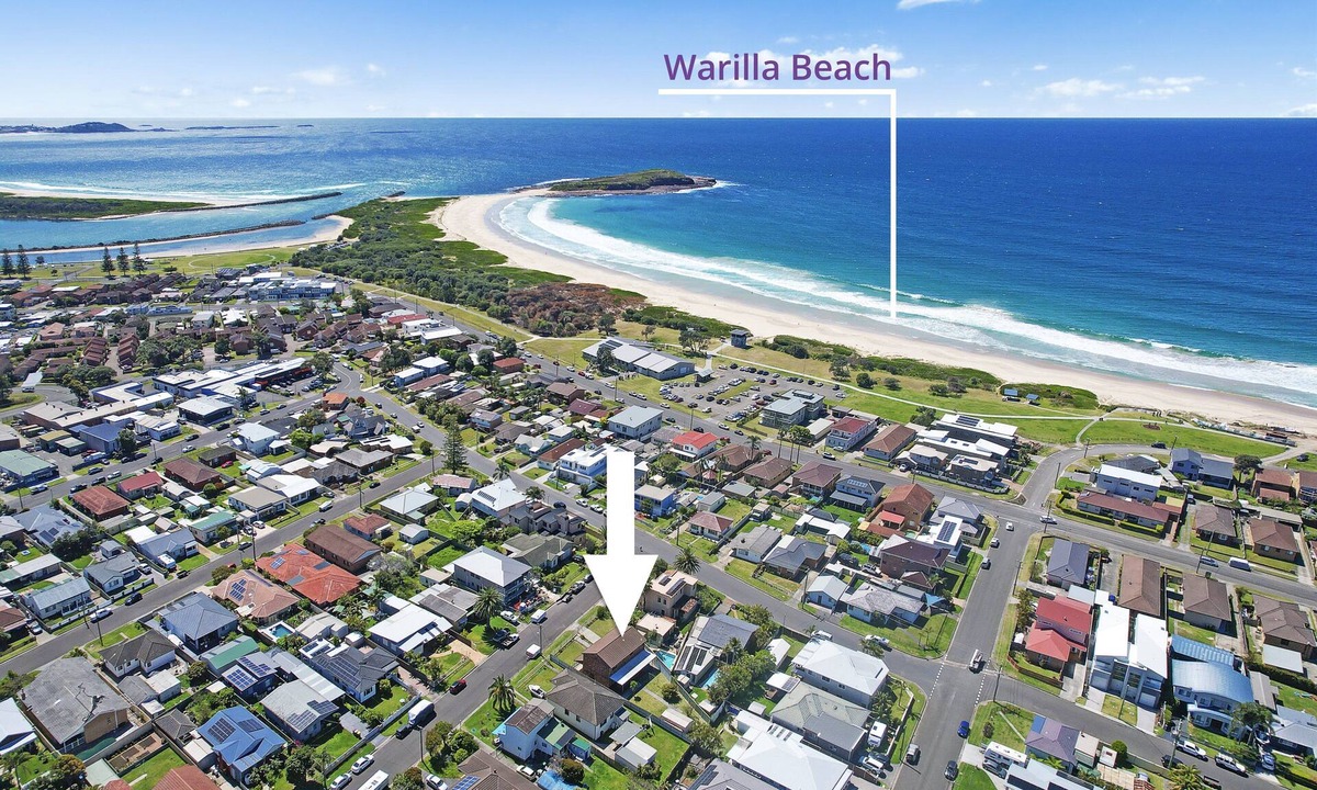 Warilla House | Large Family Home @ Warilla Beach