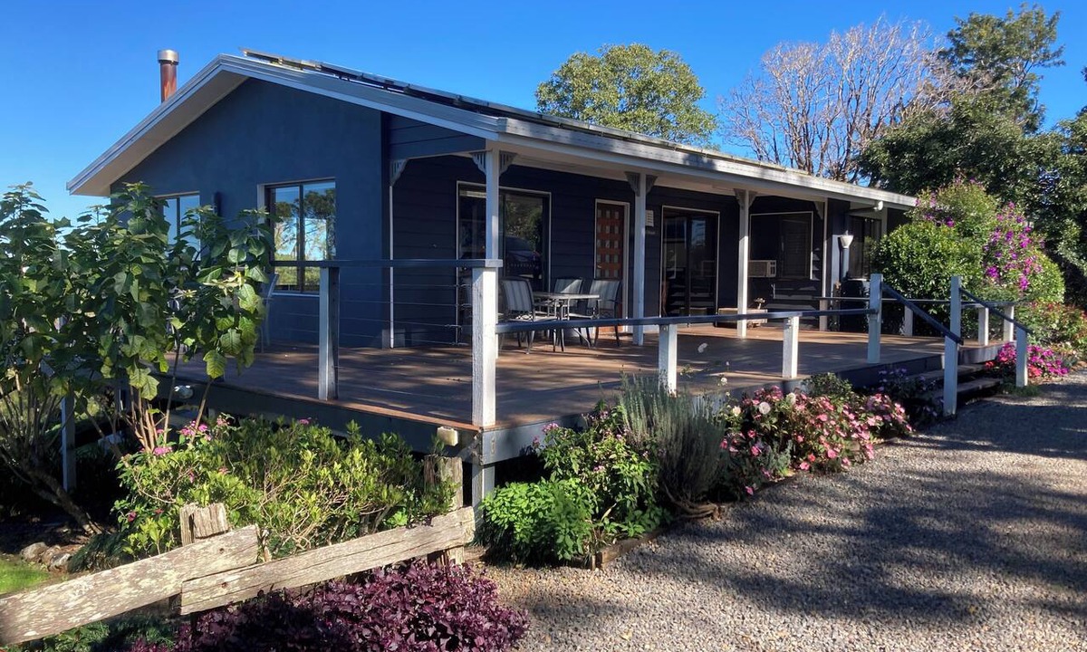 Wootha House | Lavender House Maleny