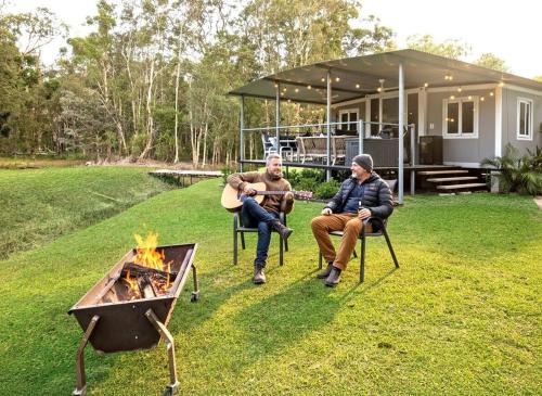 Arrawarra House | Leo's Beach Hideaway - Stylish Tiny Home