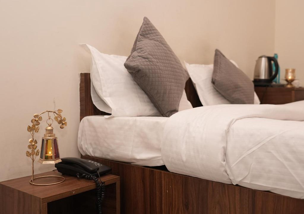 Noida Hotel | Life Tree Hotel and Banquet Hall, Sector 63A