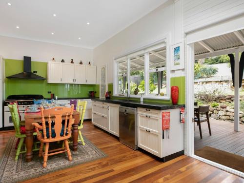 Stanwell Park House | Lilly Pilly Arthouse