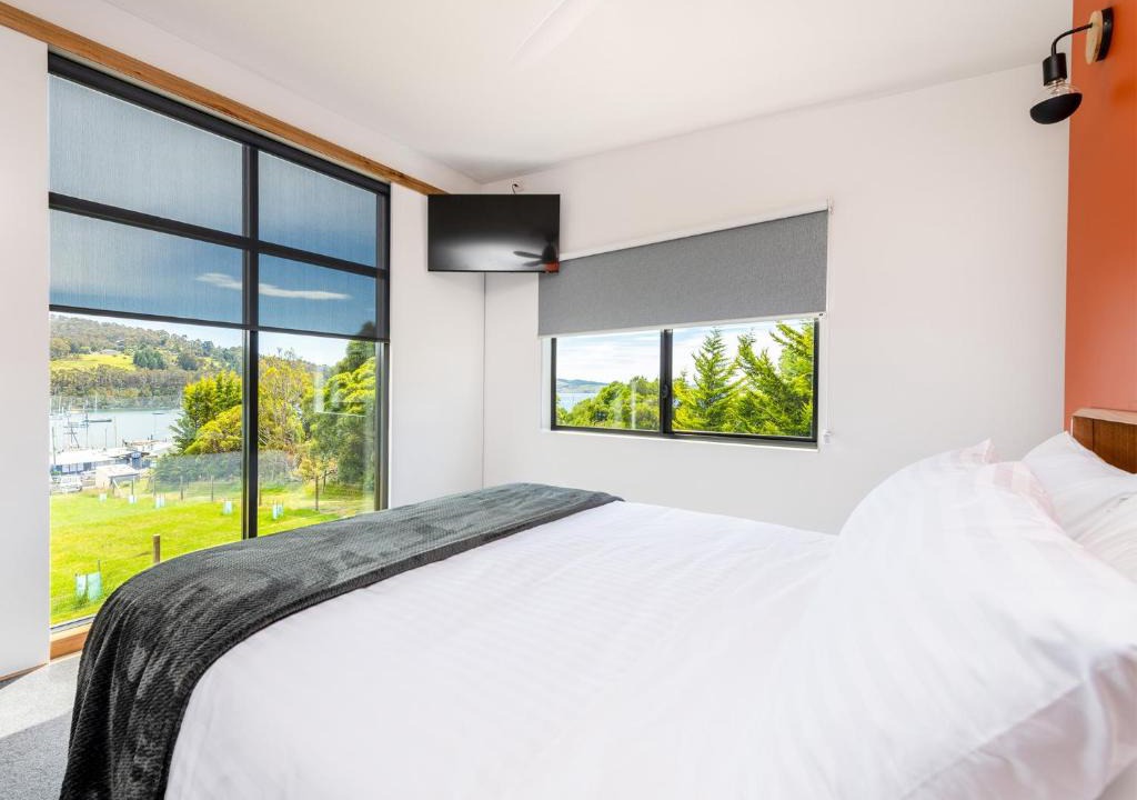 Kettering Villa | Little Oyster Bayview