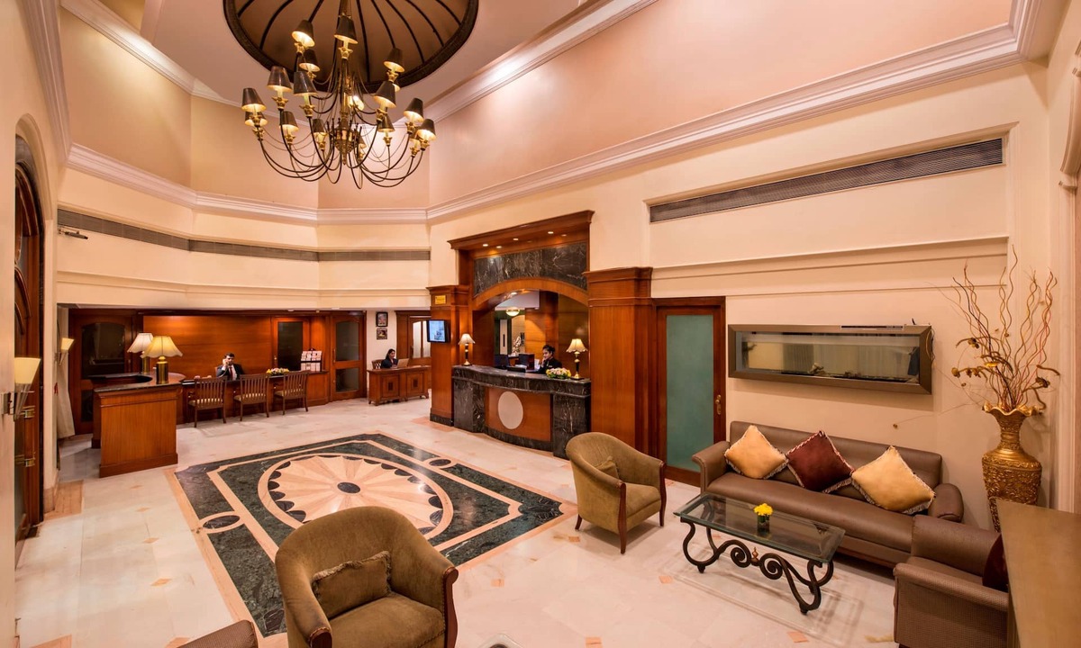 Sayajiganj Hotel | Lords Inn Vadodara