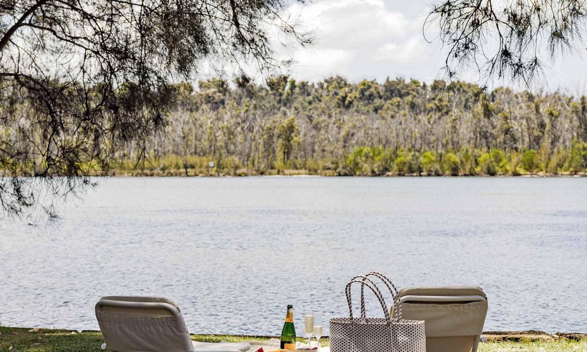 Lake Conjola House | Lumiere Lakes in Lake Conjola