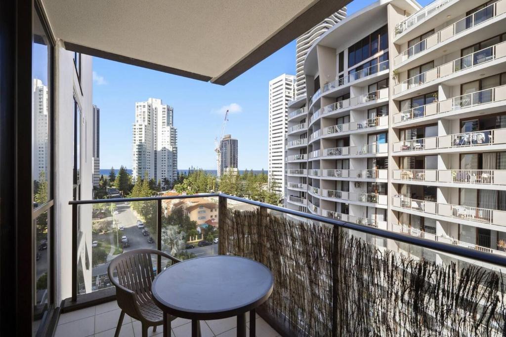 Broadbeach Apartment | Luxury Beaches Broadbeach 906