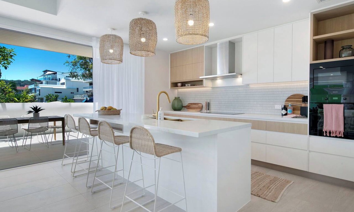 Burleigh Heads Apartment | Luxury Villas West Beach