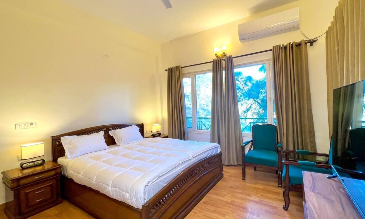 Kumarhatti Hotel | Madnest