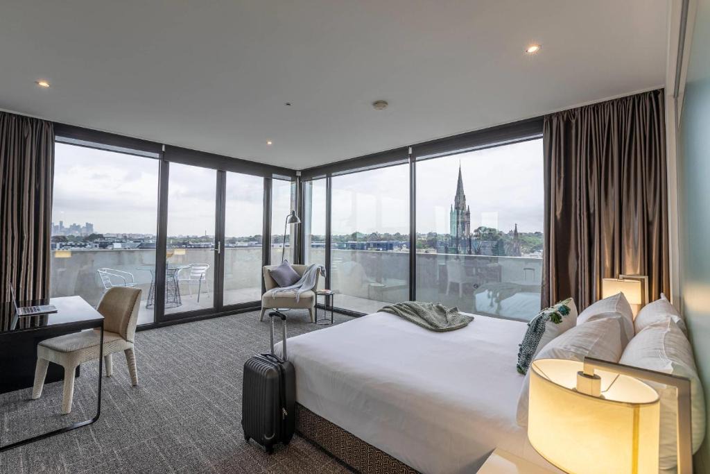 Hawthorn Hotel | MainStay Suites Hawthorn