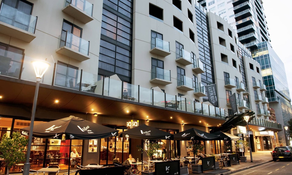 Adelaide Central Business District Hotel | Mantra Hindmarsh Square Adelaide
