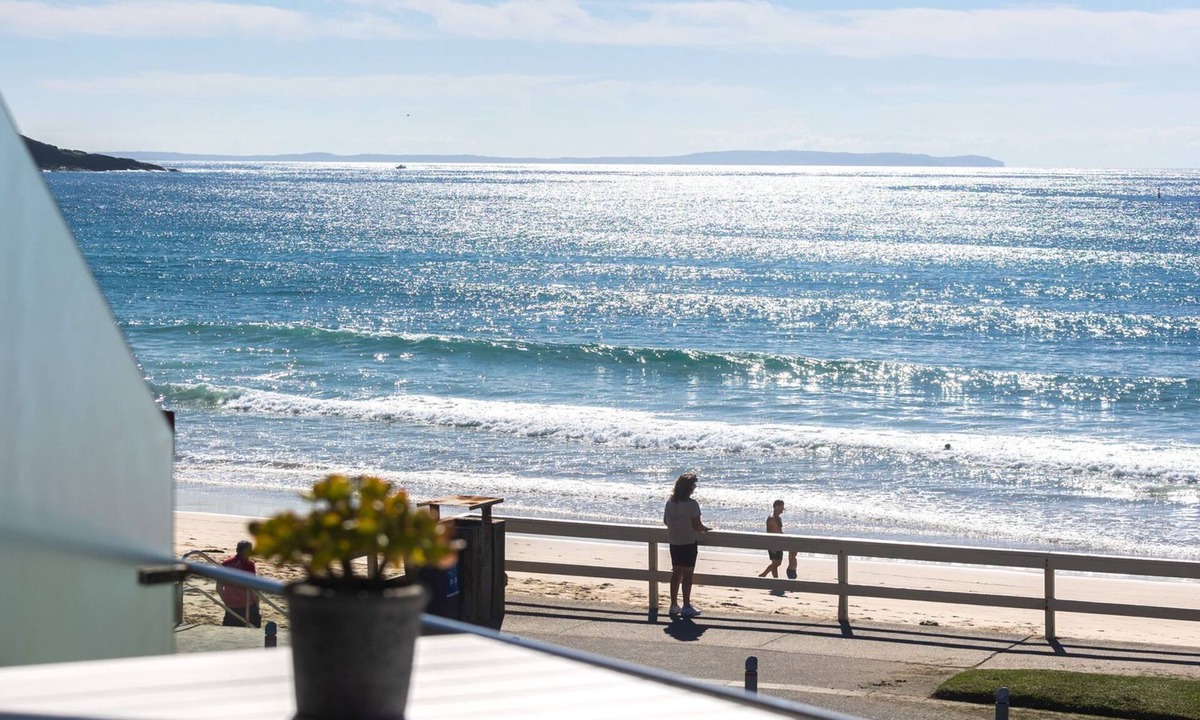 Mollymook Apartment | Mariners 5 - Wake up to the waves in this stunning beachfront unit