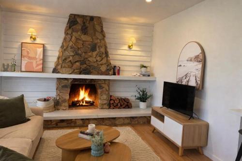 McCrae House | McCrae Beach House, walk to beach, pet friendly
