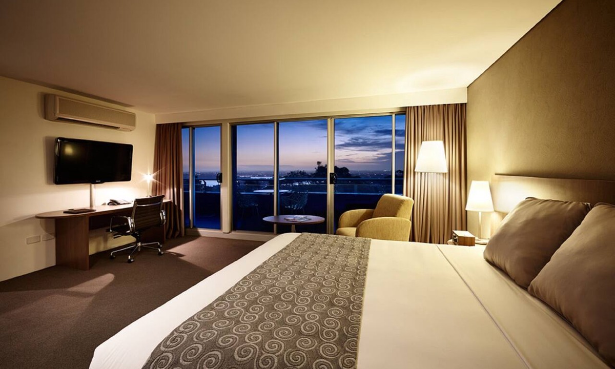 Greenwich Hotel | Mercure Sydney St Leonards