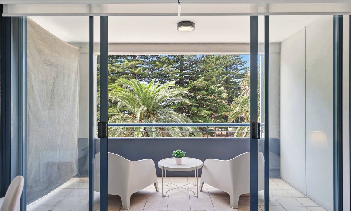 Cronulla Apartment | MetaWiseBnB Cronulla Beach Walk to Train & Shops 3