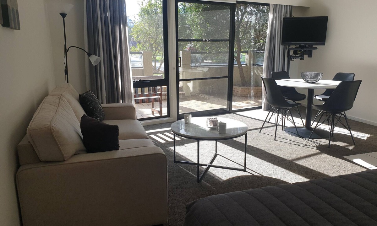 Metung Hotel | Metung Waters
