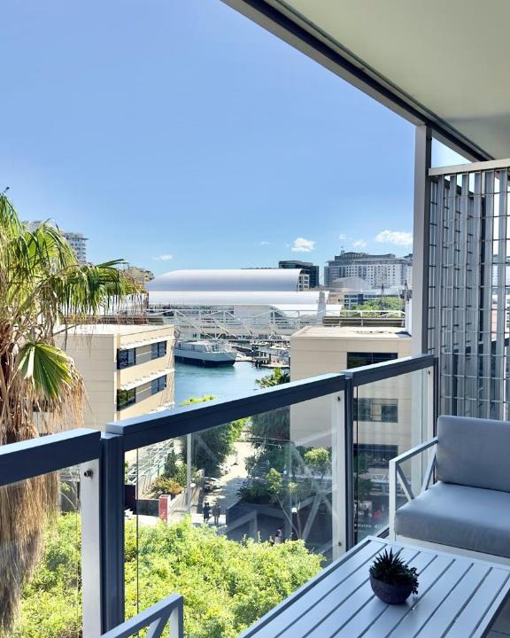 Darling Harbour Apartment | Modern 1BR Barangaroo Apartment with Waterfront Balcony Views & Private Parking