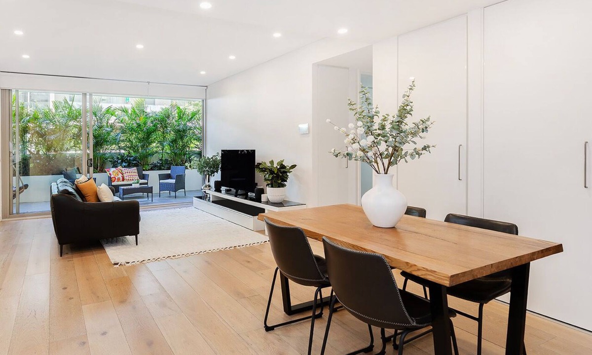 Bondi Junction Condo | Modern 2 Bed, 2 Bath in Bondi Junction