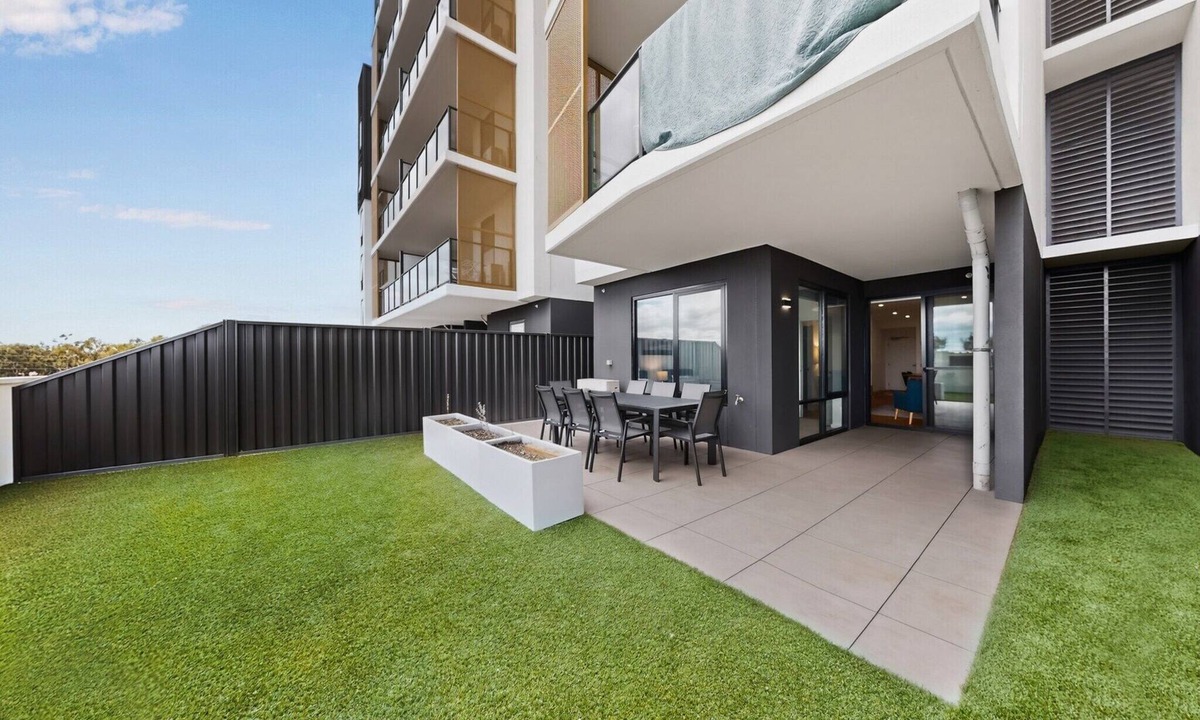 Cannington Apartment | Modern 2-Bed Apartment with Private Balcony