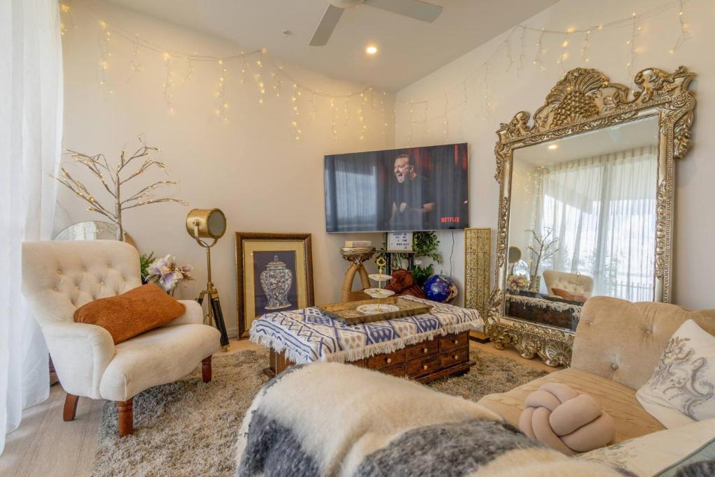 West End Apartment | Modern 2-Bedroom, 2-Bath Apt in West Village, West End Brisbane