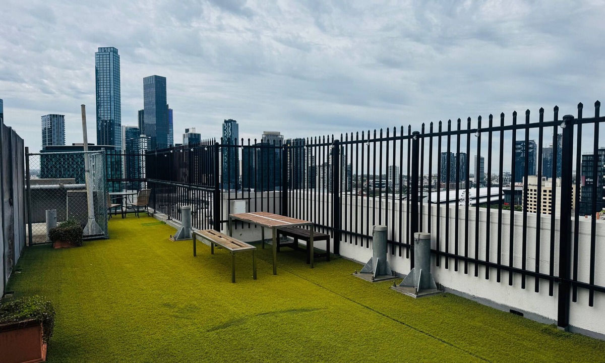 Melbourne Central Business District Apartment | Modern 2BR CBD Apartment w/Balcony Views of Yarra River & Highrises