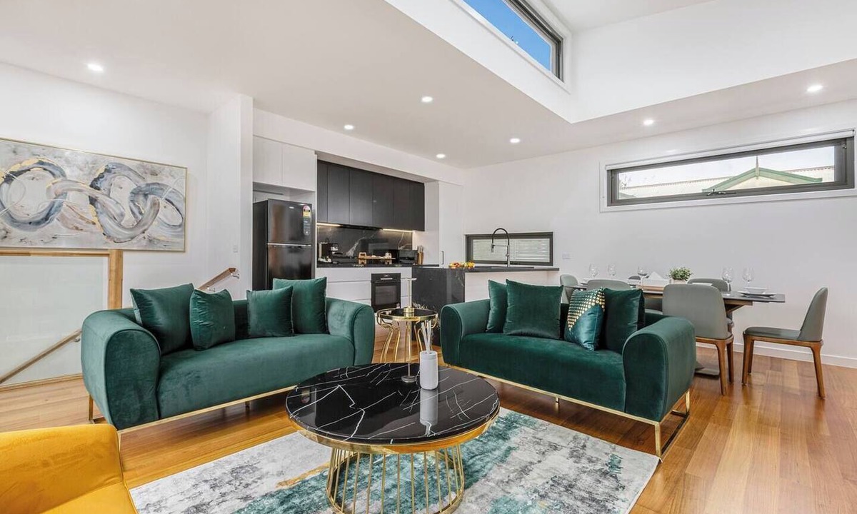 Williamstown House | Modern 3BR Opposite Heritage Train Museum