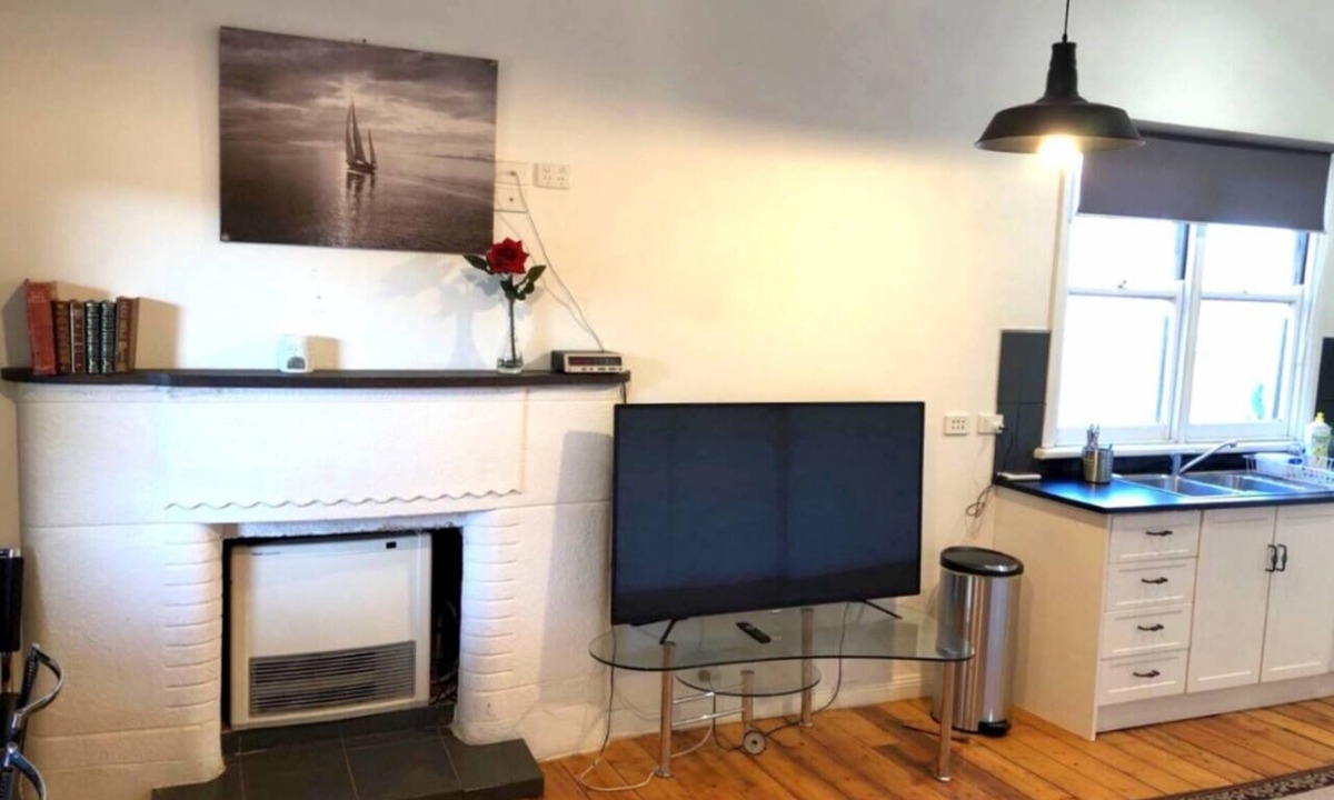 Broken Hill House | Modern Charming Miners’ Cottage @ Broken Hill near CBD