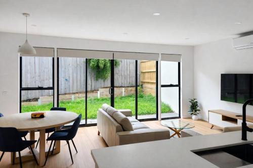 Highton House | Modern Cozy Escape