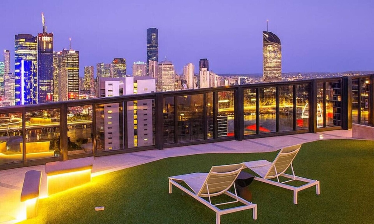South Brisbane Apartment | Modern Studio w/Pool, Gym, Views - South Brisbane