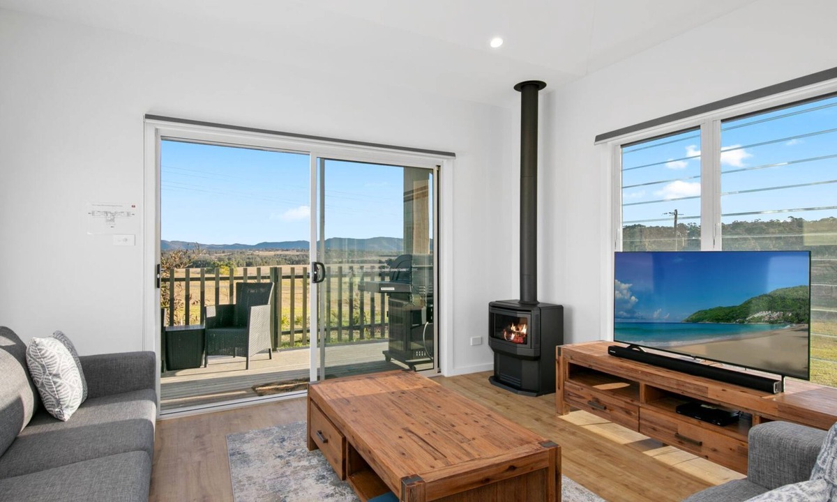 Lovedale Apartment | Molly Morgan Vineyard Villa Semillon Weekend Getaway for Two