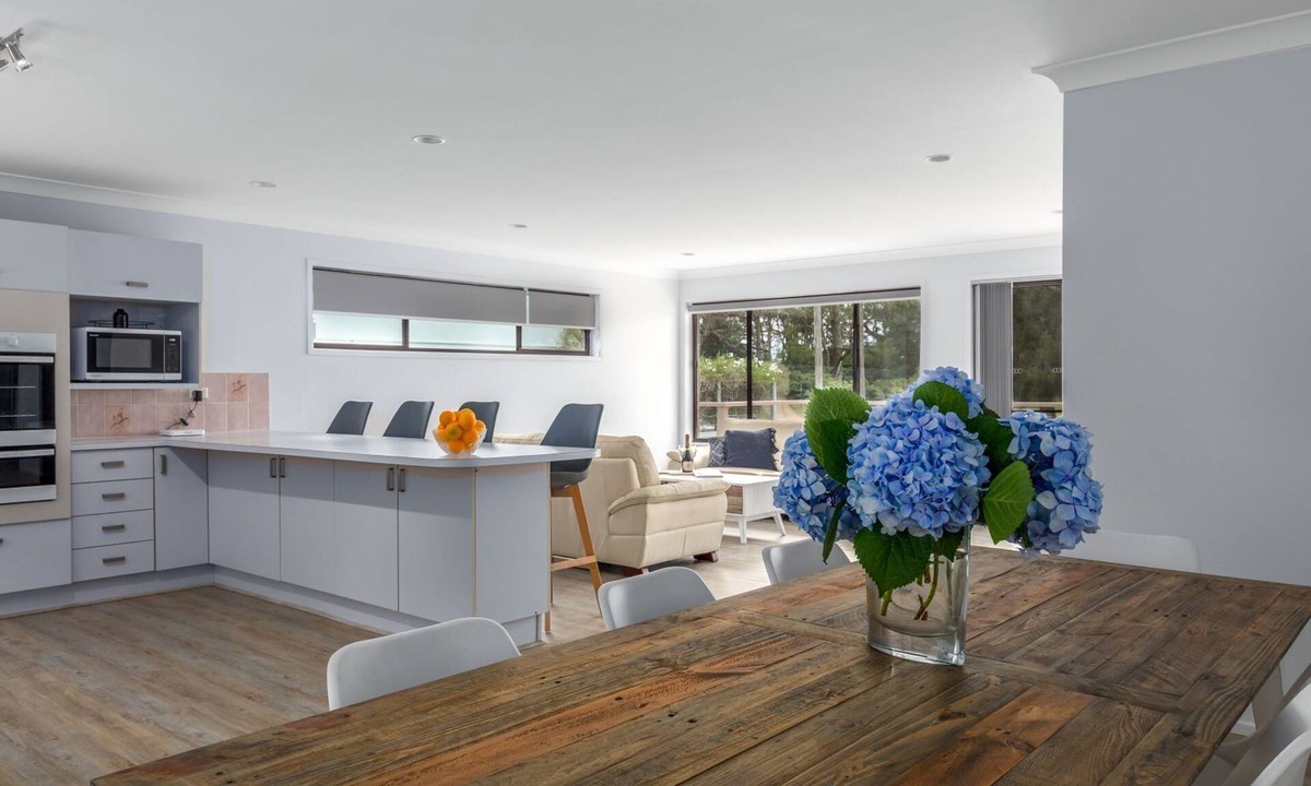Huskisson House | Moona Beach House by Experience Jervis Bay