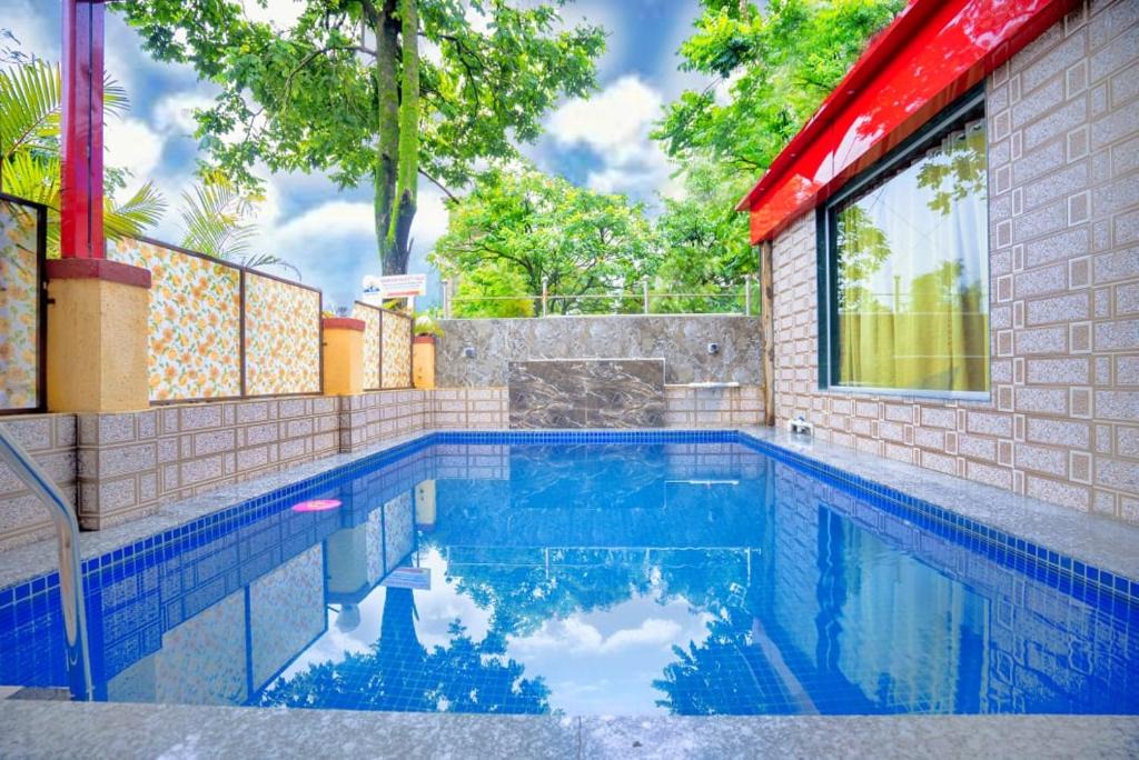 Kune N.m. Villa | Mountain Majesty Villa Boho