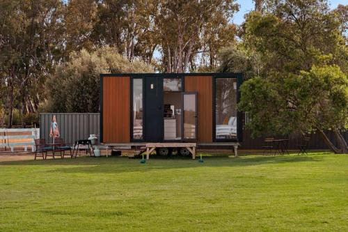 Koonoomoo House | Murray Haven Farm Stay by Tiny Away