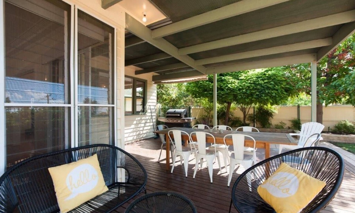 Echuca House | Murray House - Echuca Holiday Homes