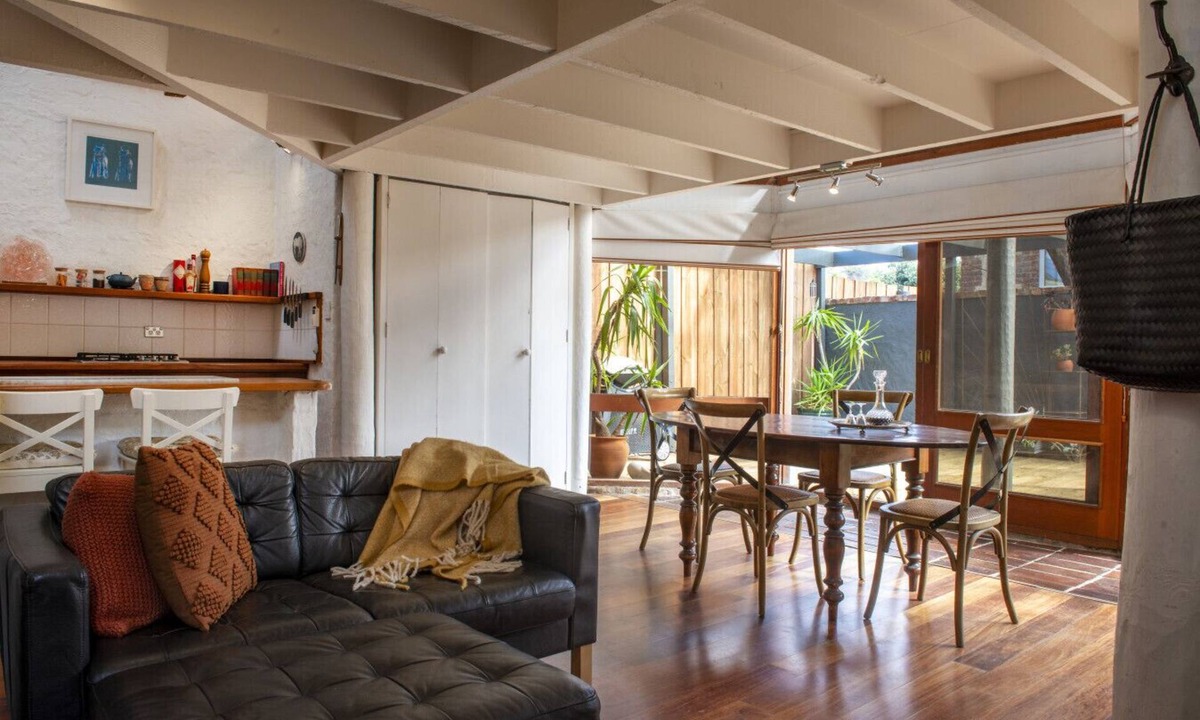 Goolwa House | Nectarine Cottage—A Romantic Goolwa Retreat