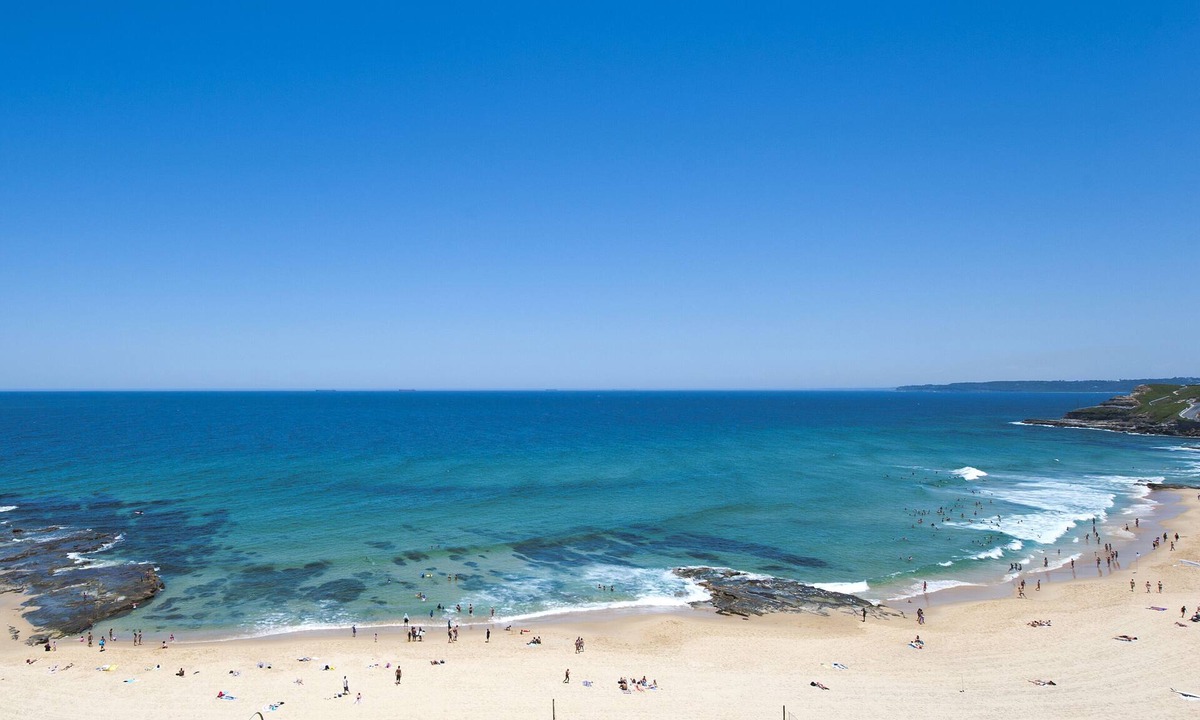 Newcastle East Hotel | NOAH'S On The Beach
