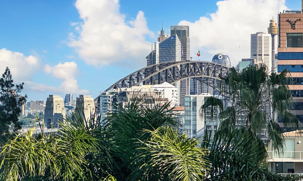 North Sydney Apartment | North Sydney | Sydney Harbour Bridge Vista