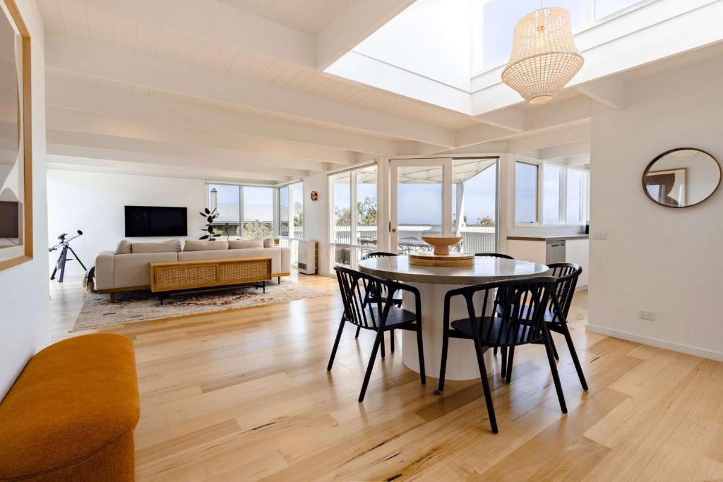 Ocean Grove House | Ocean Breeze and Sweeping Coastal Views