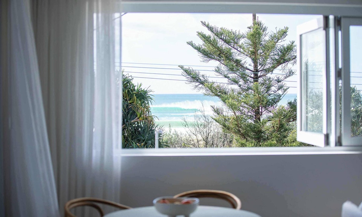 Bilinga Apartment | Ocean View Bilinga Stay | Sauna, E-Bikes, Surf