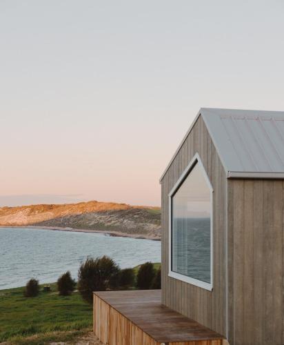 North Cape House | Off-grid Tiny House by the Sea