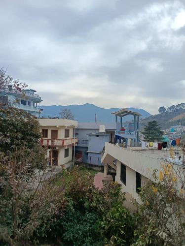 Pithoragarh House | Old Mountain Home