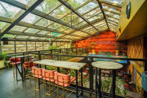 Thousand Lights West Hotel | Open Hotel by Olive - Slate