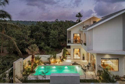 Oxel Villa | Oryza by Koala V4 4BR Field View Villa Siolim