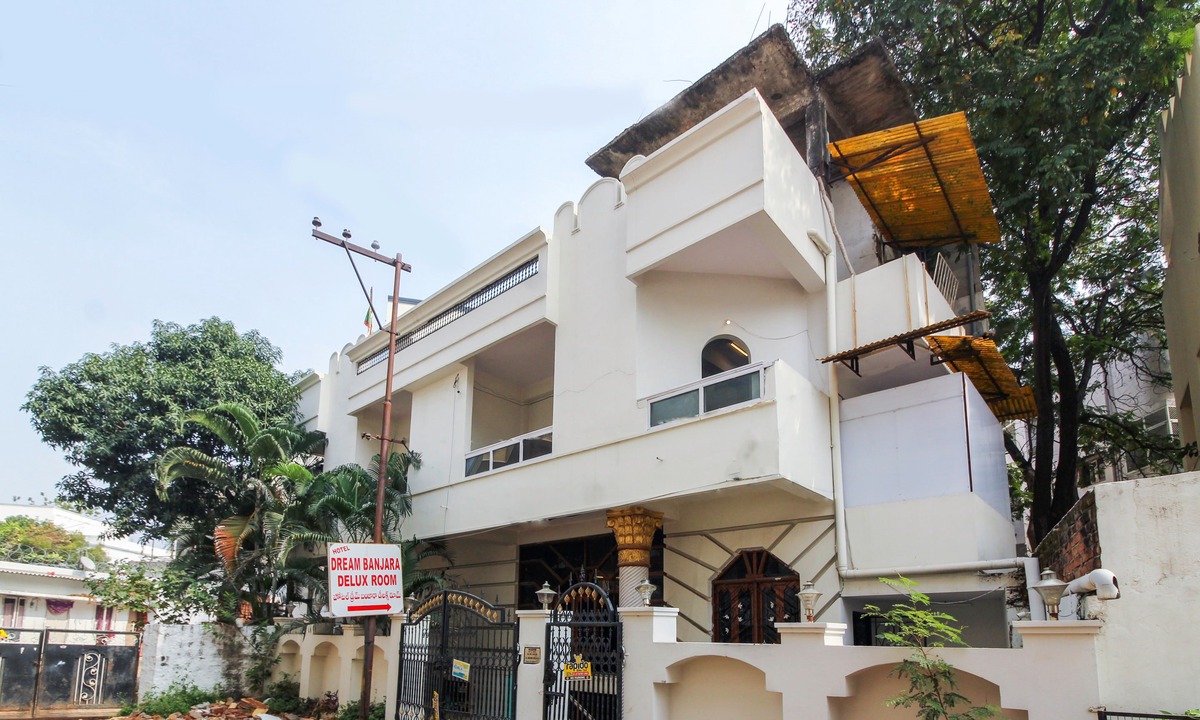 Banjara Hills Hotel | OYO 68235 R-residency